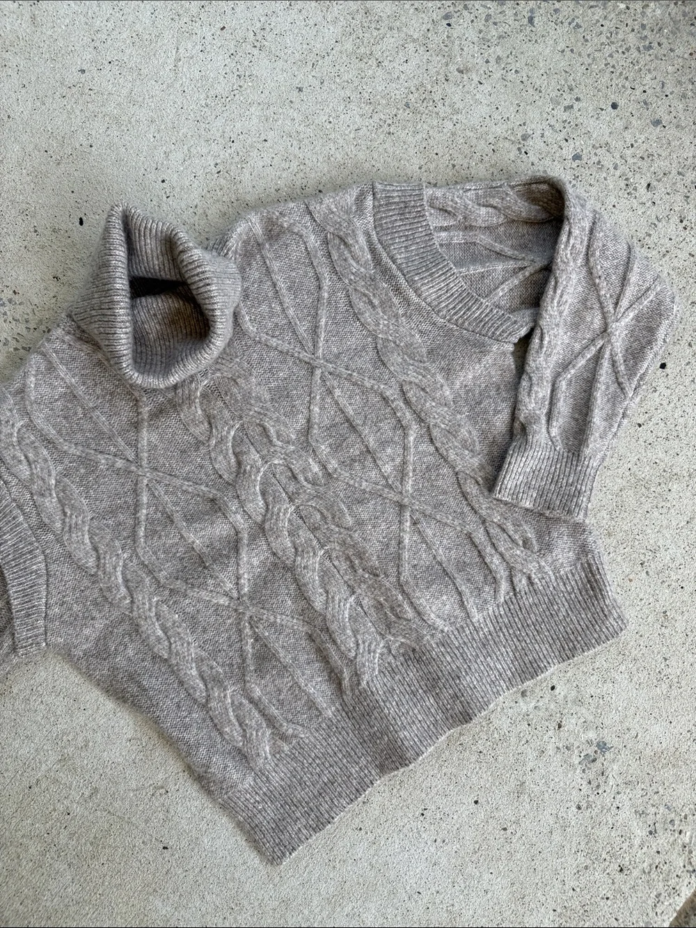 Elie Tahari Grey Chunky Cable-Knit Turtleneck Sweater Size Small